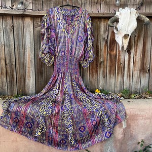 diane freis dress designer if youre looking for a fun vintage beaded silk dress, Diane Freis is that  girl  #dianefreis #vintagedress #weddingguestdresses