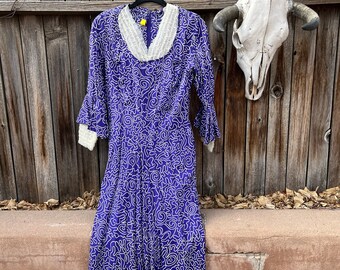 30s Style Vintage Blue Day Dress with Lace Accents S/M