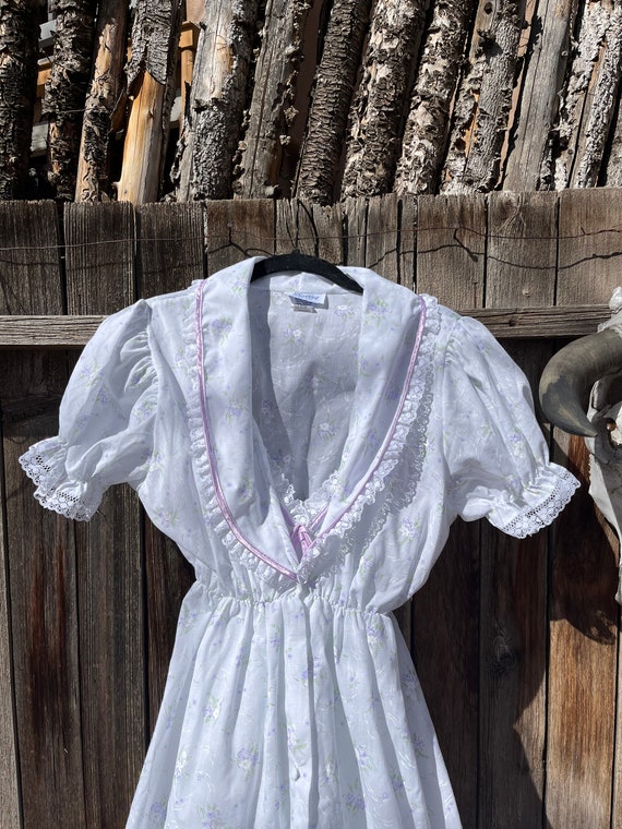 80s Vintage Peignoir Set White Floral Nightgown a… - image 10