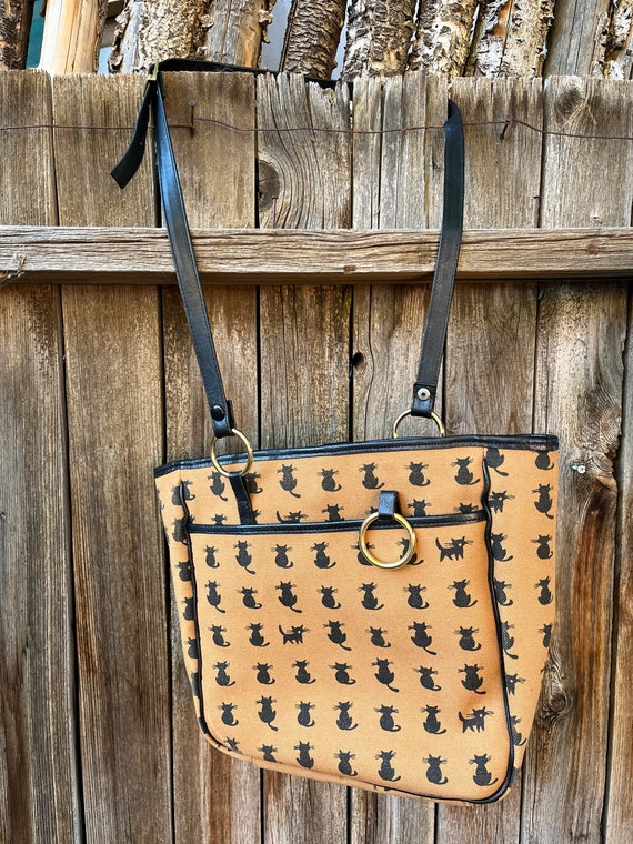 Vintage Cat Print Purse by Cricket Shop Cedarhurst | Novelty Print Cats Bag View 5