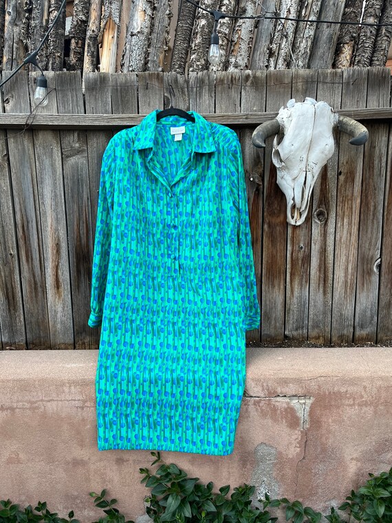 green emerald velvet dress SHESTARR Women's Plus Size Fall Dress Long Sleeve V Neck Smocked Swiss Dot  Flowy High Waisted A Line Ruffle Midi Dress Army Green at Amazon Women's  Clothing store
