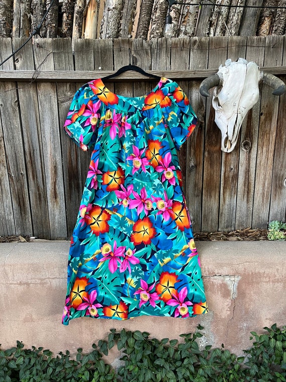 Vintage Hilo Hattie Tropical Muumuu Beach Coverup Size L/XL, Made 