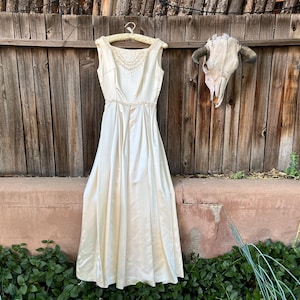Stunning Vintage 1960s Handmade Wedding Dress White Satin Beaded Gown XS/S