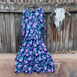 chinese dress ladies ARCHIVE: 1970s Laura Ashley Floral Cotton Smock Dress Active – CIRCA VINTAGE main image 1