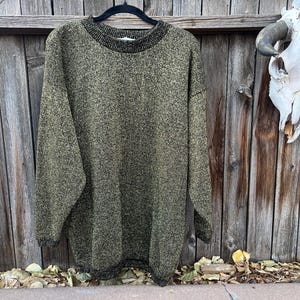80s Vintage Gold Metallic Sweater – Oversized Parkway Knits Winter Fashion