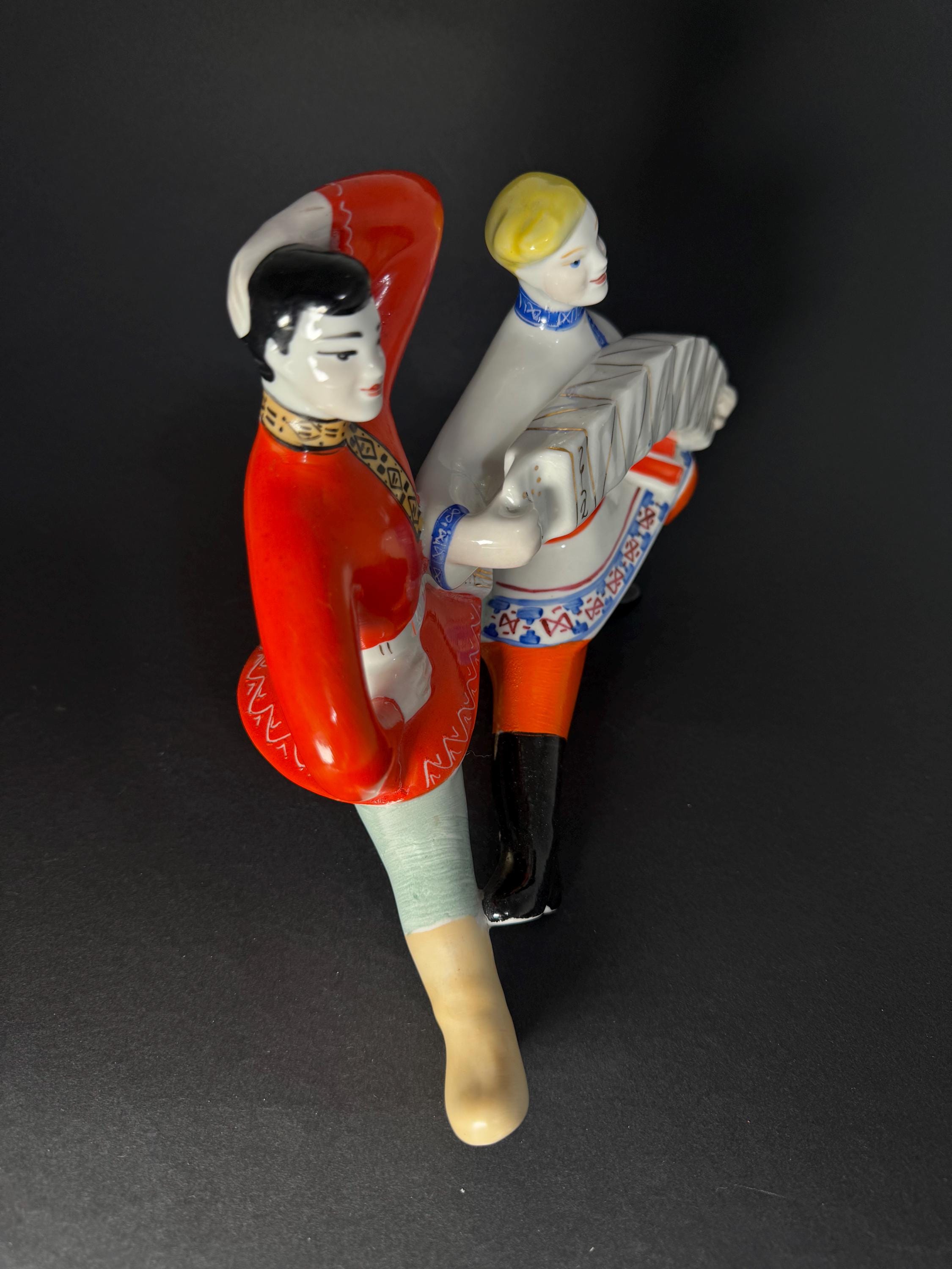 Vintage Soviet Porcelain Figurine — Russian Dancers - Etsy 日本