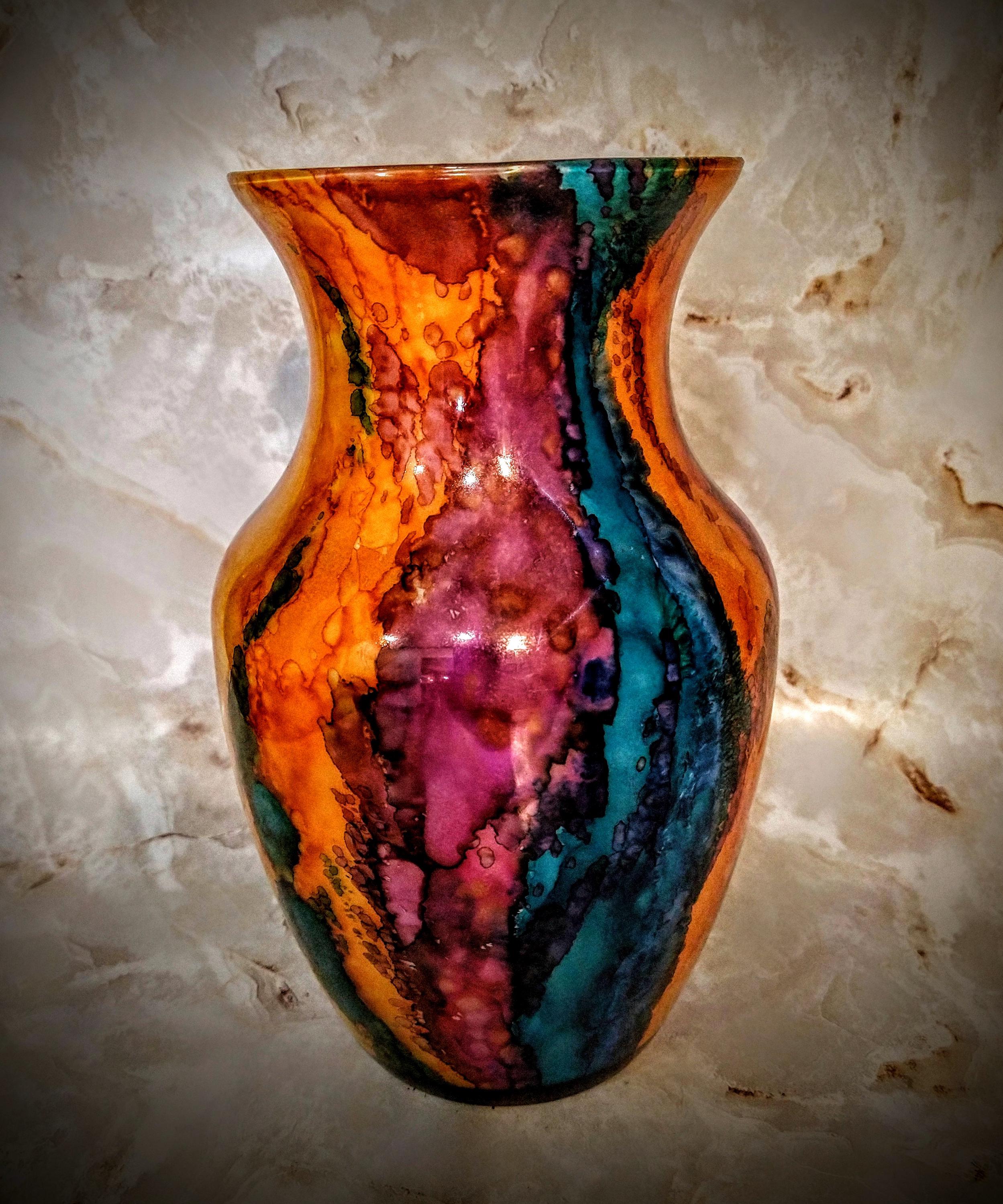 Orange Art Glass Vase (DEB) Orange Art Glass Vase (DEB)