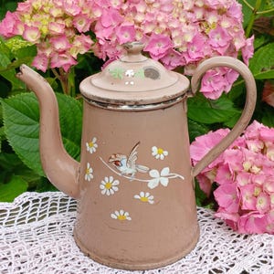 Enameled coffee pot