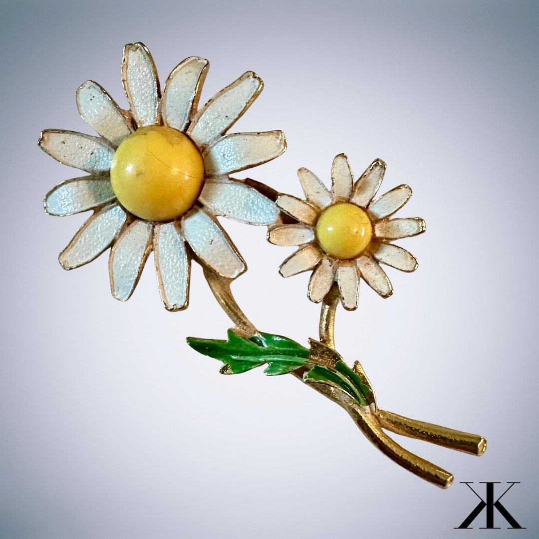 Vintage 60's Weiss Enamel Daisy Brooch - Etsy