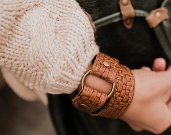 Pulsera de envoltura de cuero para mujeres - Pulsera de manguito de cuero ancho