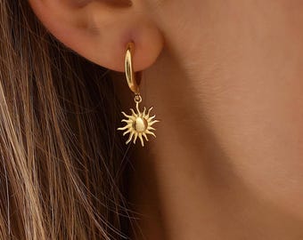 Tiny Sun Earrings, Dainty Custom Sun Earrings, 14K Solid Gold Celestial Earrings, Minimalist Sun Earrings, Sunshine Earrings, Summer Jewelry