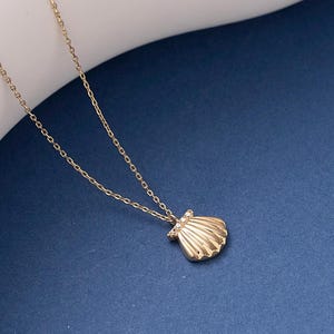 Shell Necklace, Dainty initial Shell Pendant, 14K Solid Gold Sea Animal Necklace, Handmade 14K Gold Shell Pendant, Ocean Inspired Jewelry