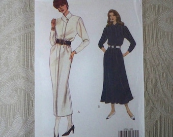 Vintage Sewing Pattern Very Easy Very Vogue Pattern # 8751 Dress Size 8 - 10 - 12