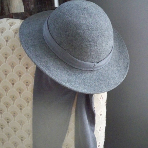 Vintage Accessory Hat Women's Gray Wool Lancaster Tie Hat