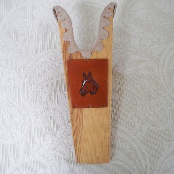Vintage Shoe Accessory Wood Horse Head Bootjack - image 1