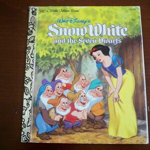 Vintage Children's Book snow White and the Seven - Etsy