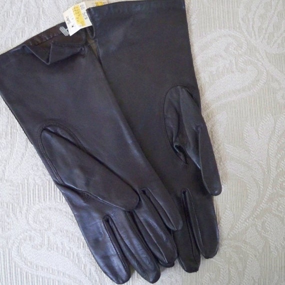 Vintage Accessory 1960's Brown Leather Gloves NOS… - image 3