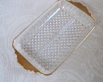 Plato vintage para servir dulces y condimentos con borde dorado