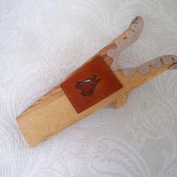 Vintage Shoe Accessory Wood Horse Head Bootjack - image 3