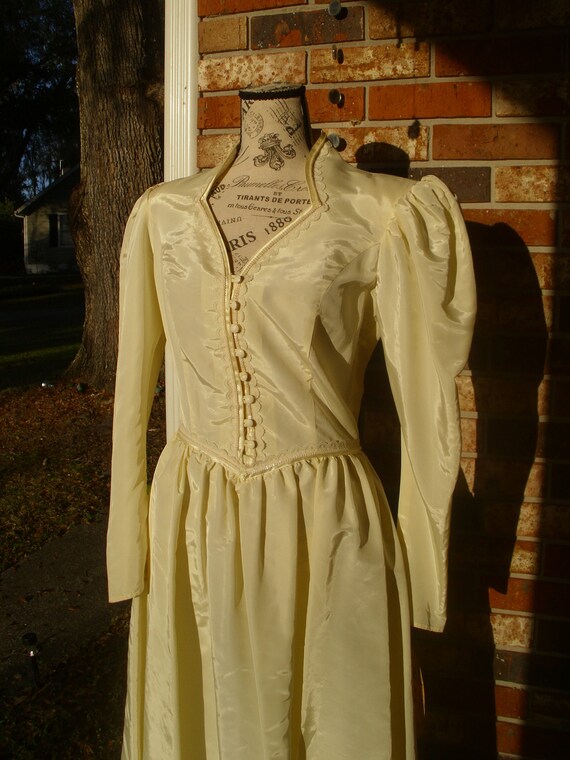 Gunne Sax Dress  Cream Taffeta and Satin Size 13 … - image 2