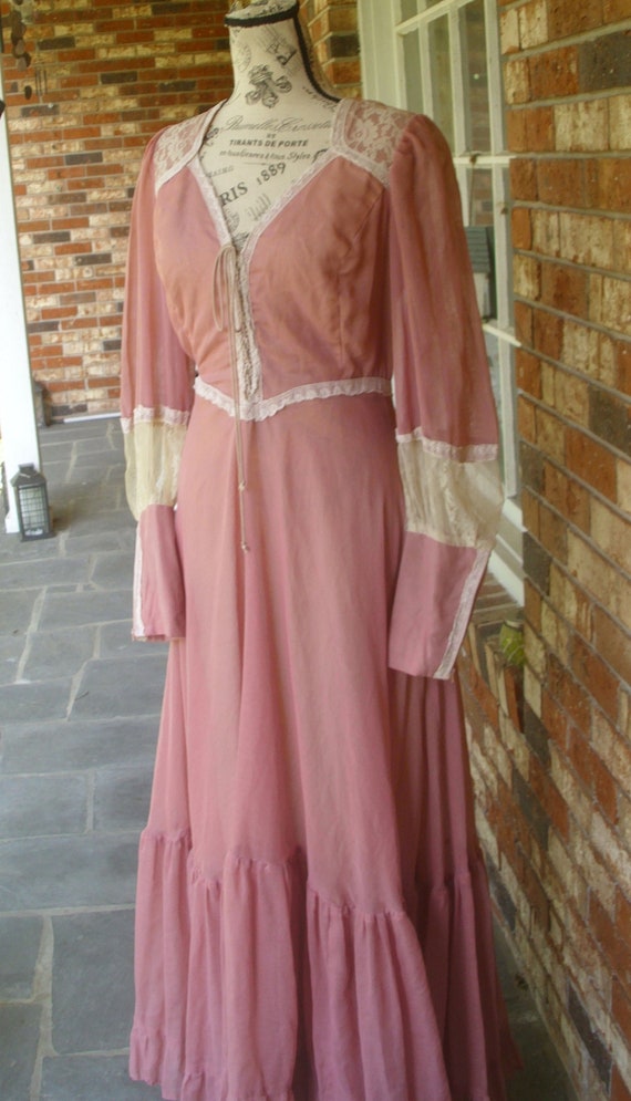 Gunne Sax Dress Black Label in Dusty Rose and Cre… - image 5