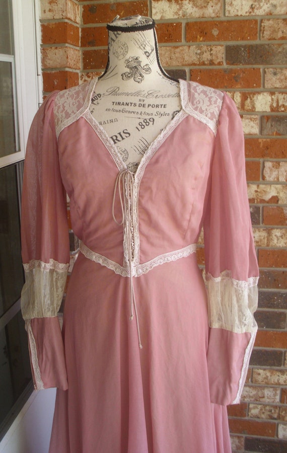 Gunne Sax Dress Black Label in Dusty Rose and Cre… - image 4