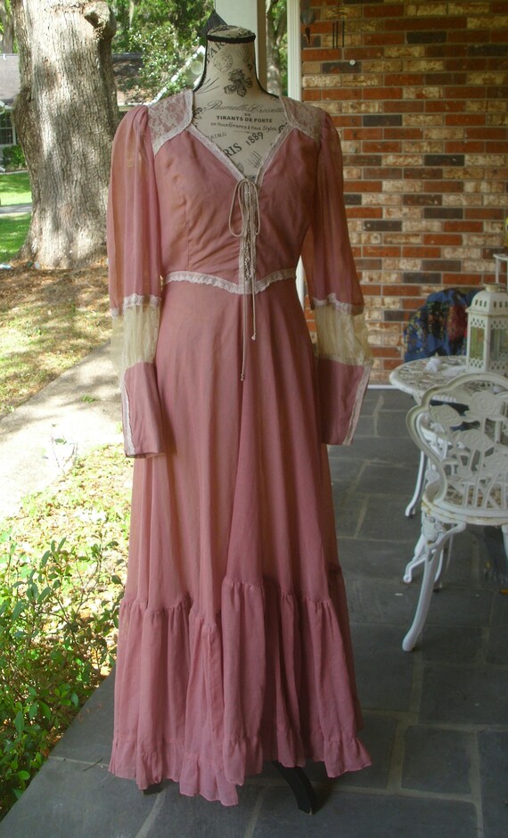 Gunne Sax Dress Black Label in Dusty Rose and Cre… - image 9