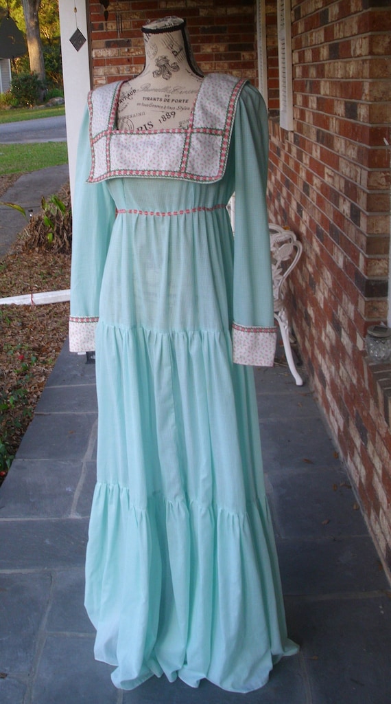 gunne sax dress green 1960s Green Velvet Dress – Moorchild Paris Vintage