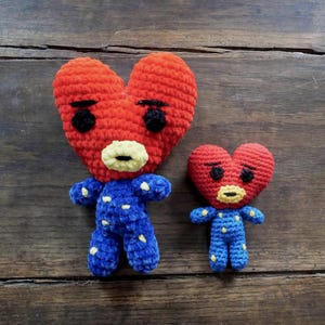 Tata BT21 Virkad Gosedjur – Inspirerad av V från BTS