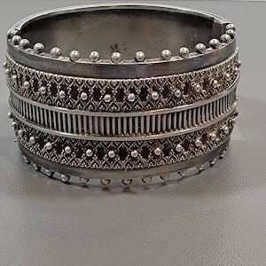 sterling silver bracelet floral design chunky bangle wide decorative Victorian