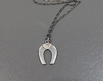horseshoe necklace sterling silver clear stone accent