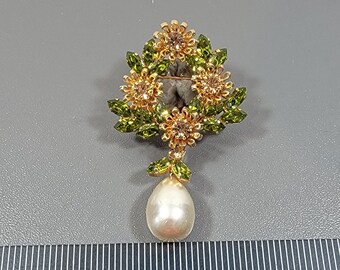 schoffel brooch faux pearl drop rhinestone wreath