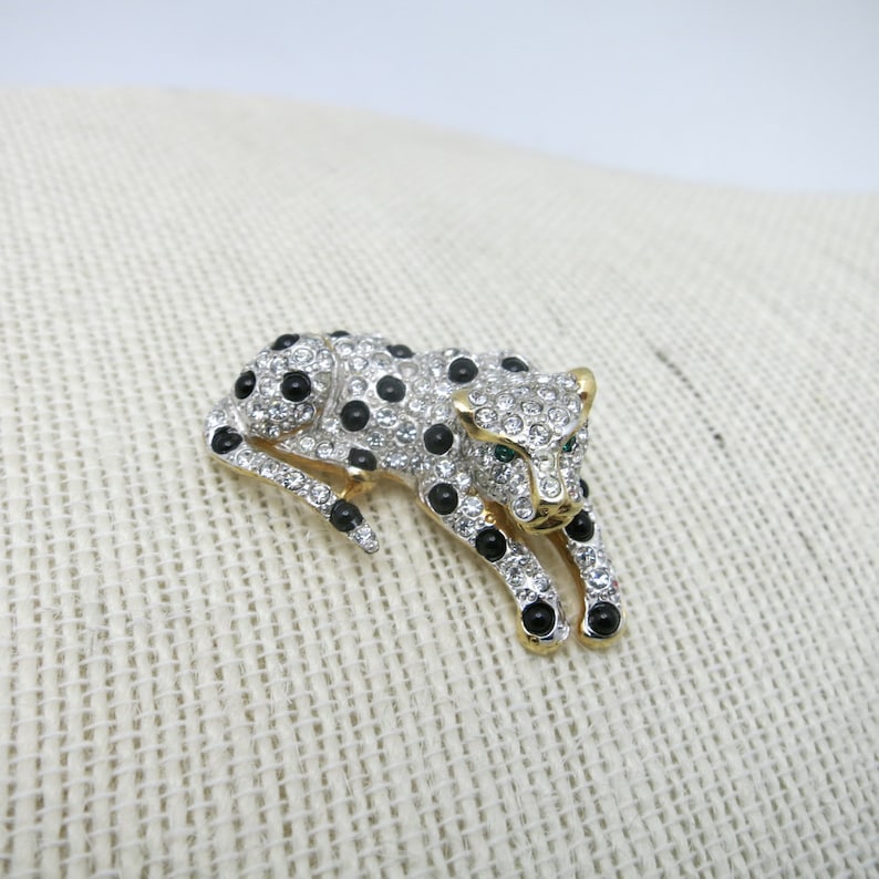 Big Cat Brooch Leopard spotted cat Silver glass HIGH quality pin