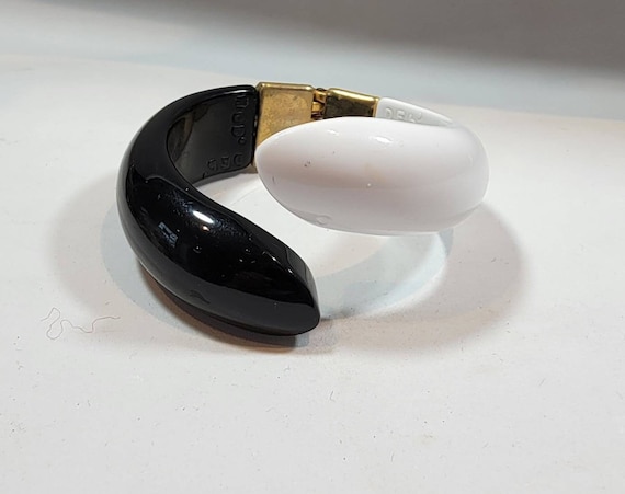 depose bracelet black white bypass bangle bracele… - image 3