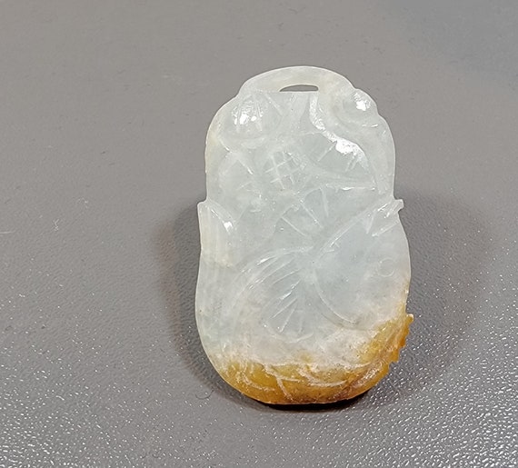 Jade pendant fish design vintage View 6
