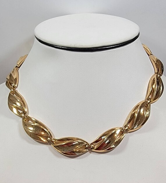 Trifari golden link choker necklace flexible adjustable necklace