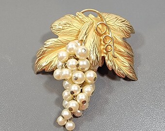 grape brooch faux pearls large gold tone metal brooch