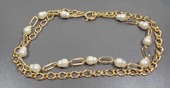 pearl Necklace bold choker chain and faux baroque pearls