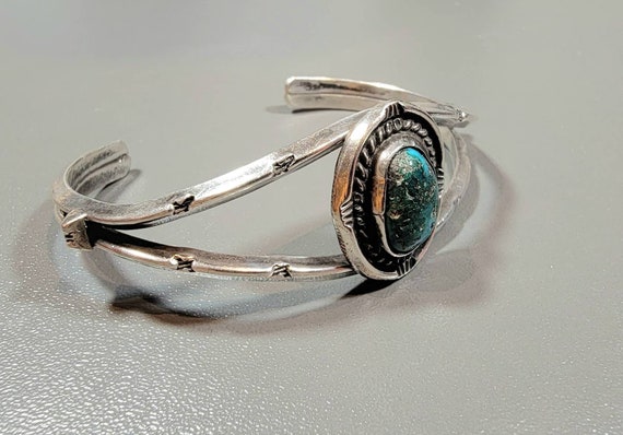 Navajo turquoise bracelet turquoise stone twisted silver halo small