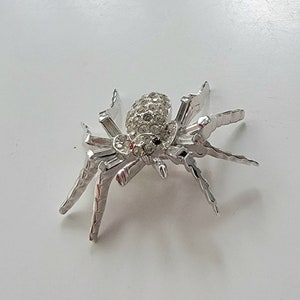 spider brooch silver tone rhinestone arachnid jewelry