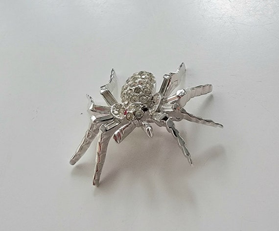 spider brooch silver tone rhinestone arachnid jewelry