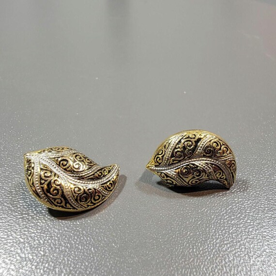 spanish Damascene earrings clip on style gold tone leaves spanish souvenir