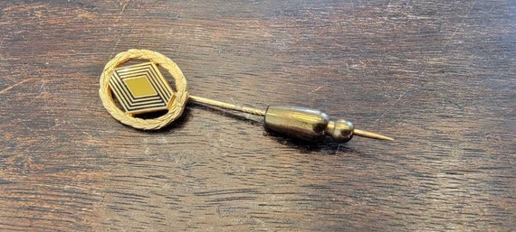 renault lapel pin  gold plate with enamel sterling silver