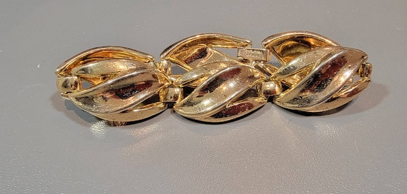 trifari bracelet golden link Bracelet Vintage Tri… - image 1