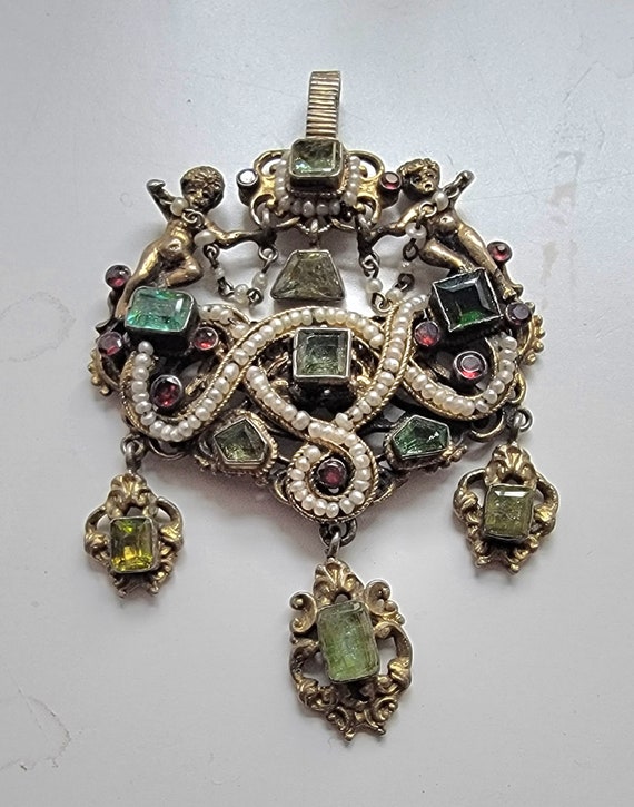 Austro-Hungarian Hungarian pendant angels peridot 