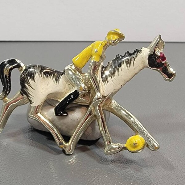 Horse pin polo player yellow and black enamel