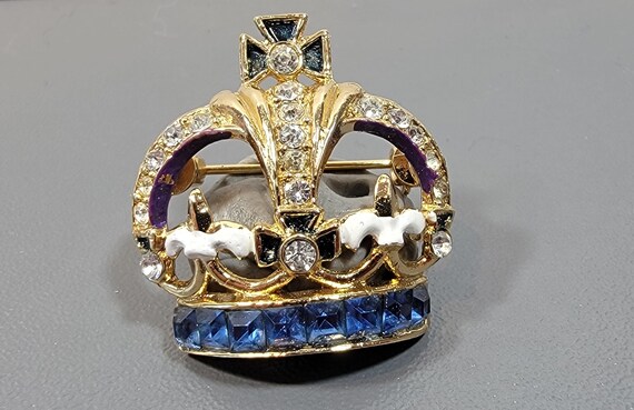 crown brooch rhinestones coronation jewelry Blue purple kramer nyc