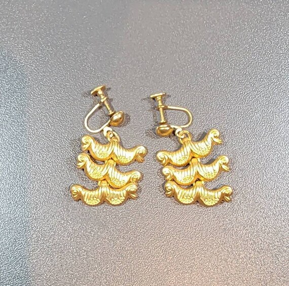 museum earrings ducks birds golden screw on dangles