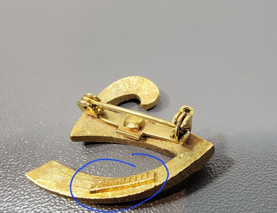 brooch initial pin letter v cursive script gold t… - image 3