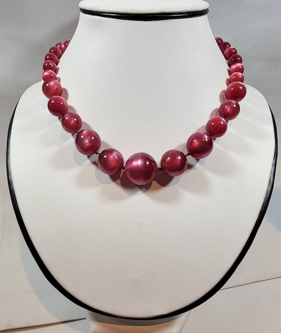 lucite bead necklace raspberry pink choker - image 4